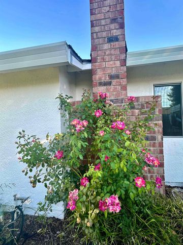 9374 Deeth Ct, Sacramento, CA 95827