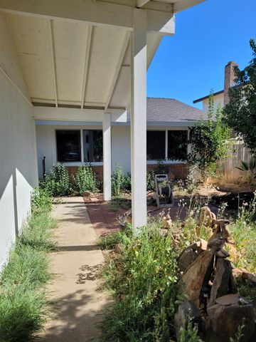 9374 Deeth Ct, Sacramento, CA 95827