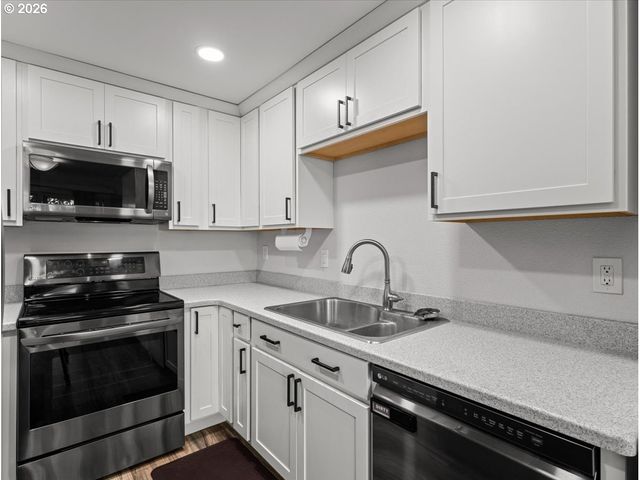 7110 Ne 43RD St B, Vancouver, WA 98661