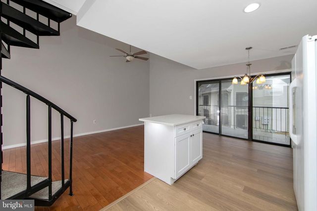 24 CHELMSFORD CT., Marlton, NJ 08053