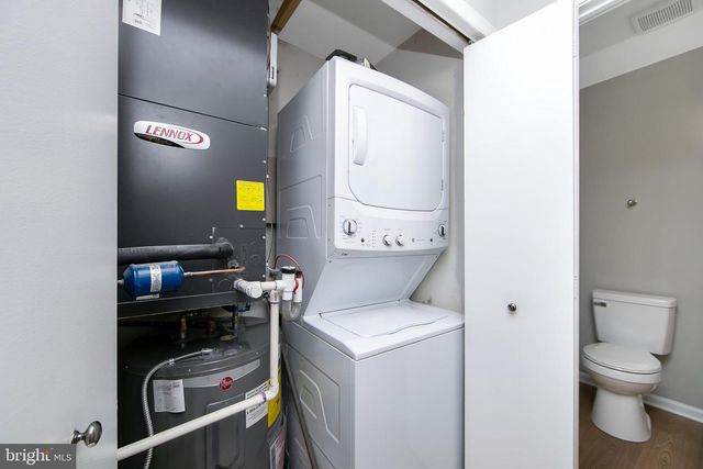 24 CHELMSFORD CT., Marlton, NJ 08053