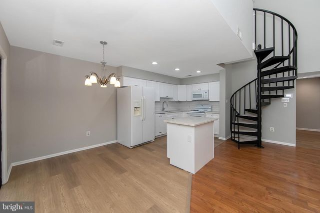 24 CHELMSFORD CT., Marlton, NJ 08053