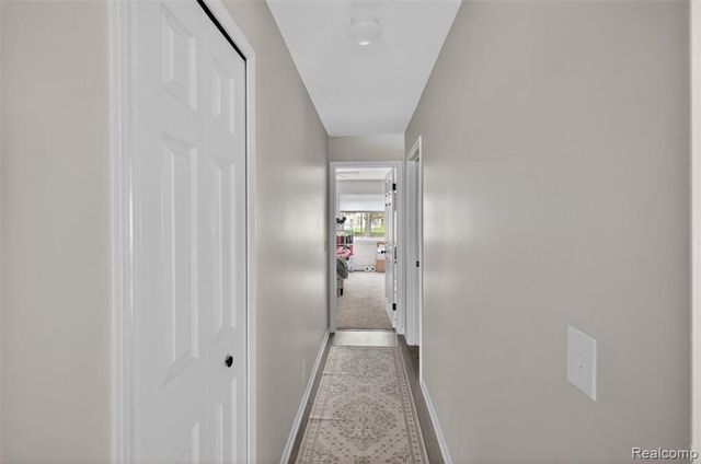 17207 Kingsbrooke Drive, Clinton Township, MI 48038