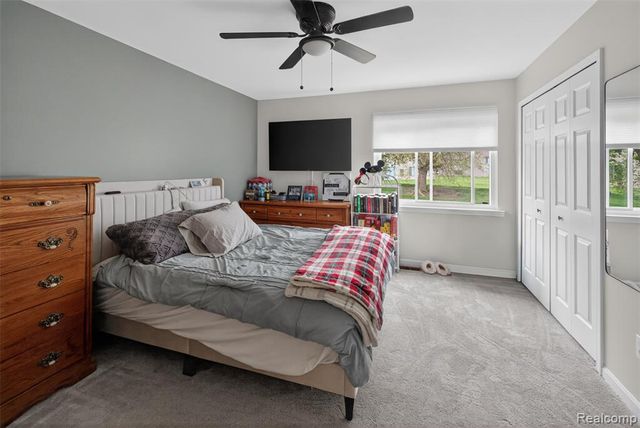 17207 Kingsbrooke Drive, Clinton Township, MI 48038