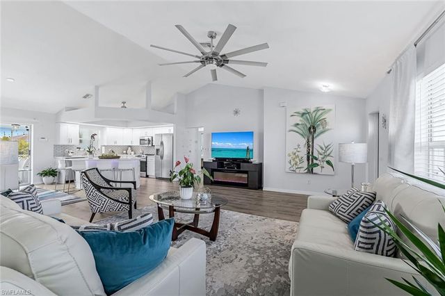 28 SW 21st AVE, Cape Coral, FL 33991