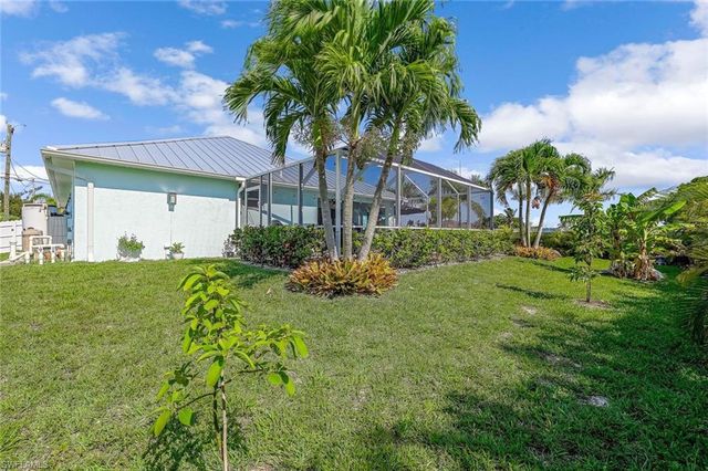 28 SW 21st AVE, Cape Coral, FL 33991