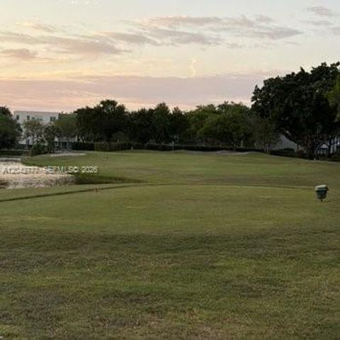 9495 Evergreen Place 102, Davie, FL 33324