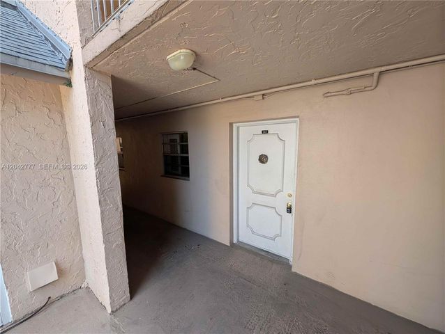 9495 Evergreen Place 102, Davie, FL 33324