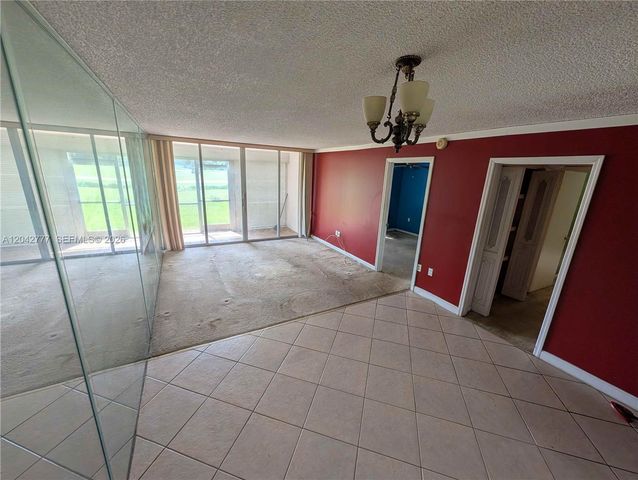 9495 Evergreen Place 102, Davie, FL 33324