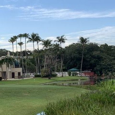 9495 Evergreen Place 102, Davie, FL 33324