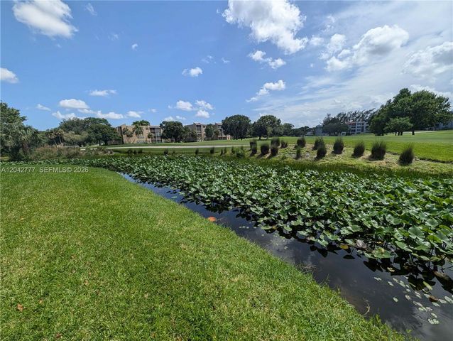 9495 Evergreen Place 102, Davie, FL 33324