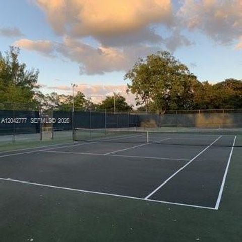 9495 Evergreen Place 102, Davie, FL 33324