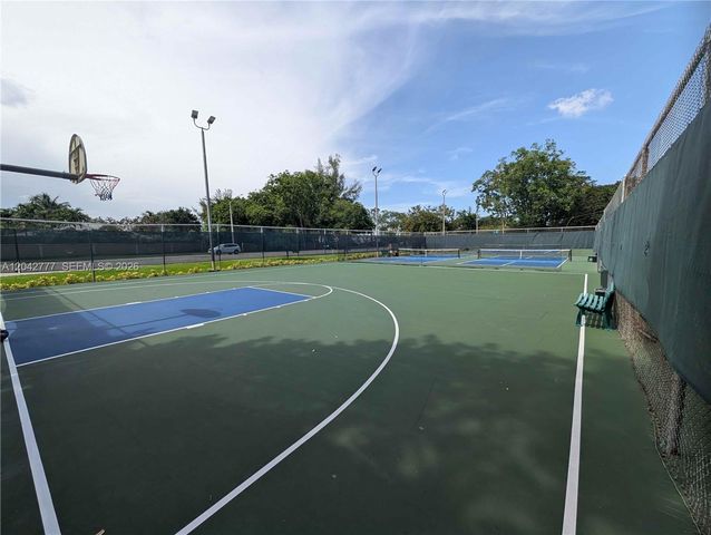 9495 Evergreen Place 102, Davie, FL 33324