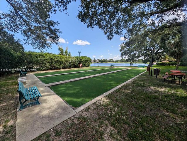 9495 Evergreen Place 102, Davie, FL 33324