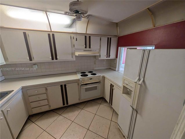 9495 Evergreen Place 102, Davie, FL 33324