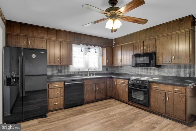 12 EASTWOOD DR, Carlisle, PA 17015