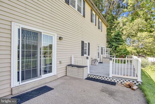 12 EASTWOOD DR, Carlisle, PA 17015
