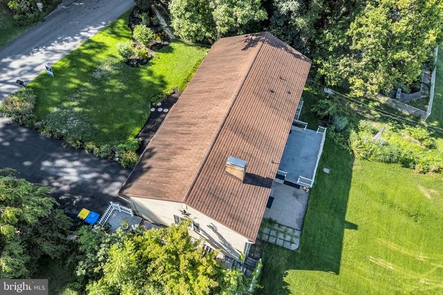 12 EASTWOOD DR, Carlisle, PA 17015