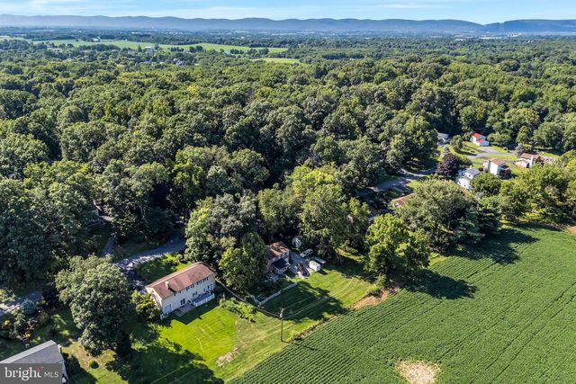 12 EASTWOOD DR, Carlisle, PA 17015