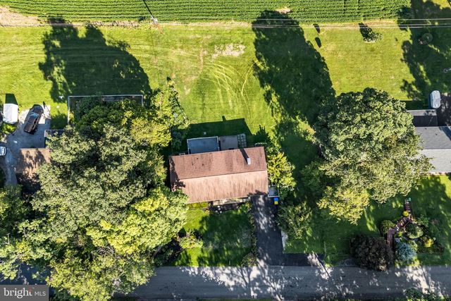 12 EASTWOOD DR, Carlisle, PA 17015