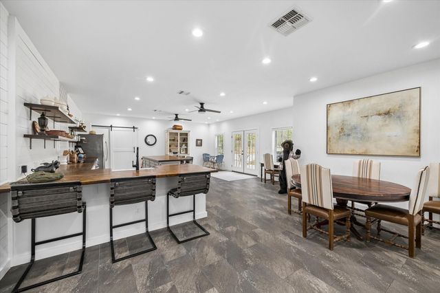 90 Twinstone Circle, Coldspring, TX 77331