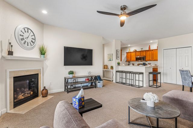 3604 Thornhill Drive 3604, Champaign, IL 61822