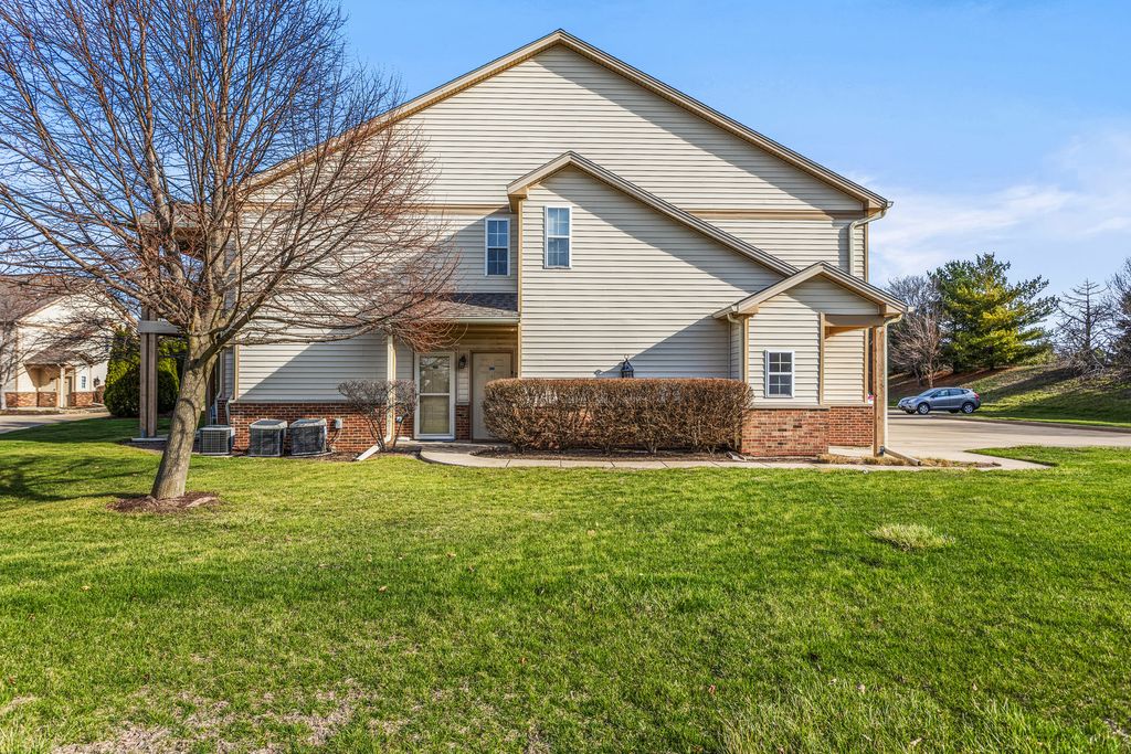 3604 Thornhill Drive 3604, Champaign, IL 61822