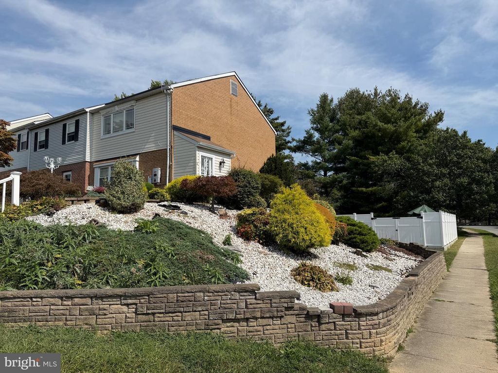 1 BROADLEAF CT, Baltimore, MD 21234