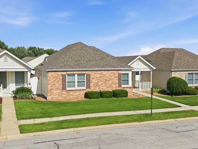 405 Dogwood Lane, Lowell, IN 46356