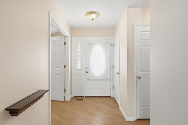 405 Dogwood Lane, Lowell, IN 46356