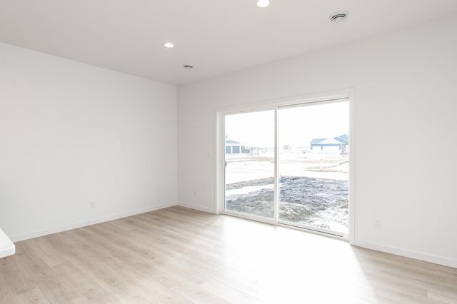 2566 69th Avenue S, Fargo, ND 58104