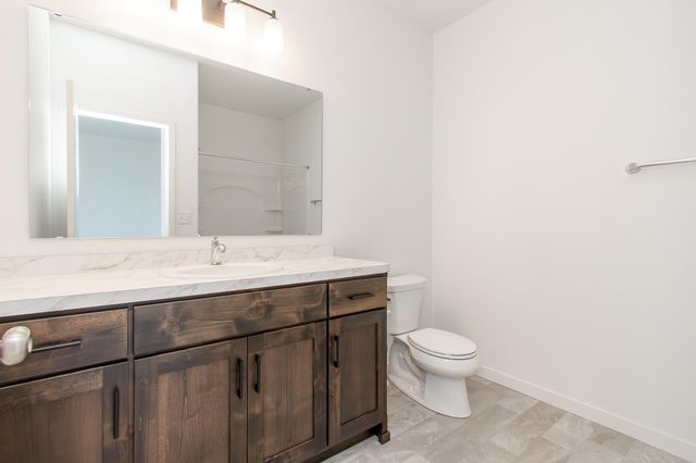 2566 69th Avenue S, Fargo, ND 58104