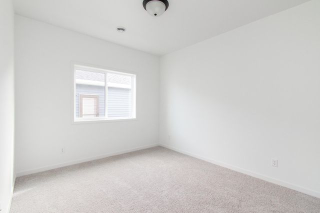 2566 69th Avenue S, Fargo, ND 58104