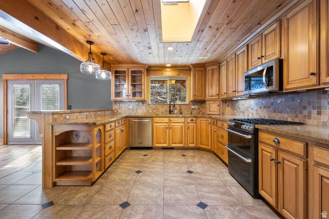 5341 FILLMORE AVE, South Ogden, UT 84403