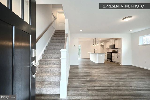 PIN OAK PLAN AT THE SEASONS, Dover, PA 17315