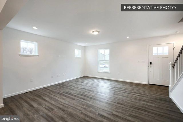 PIN OAK PLAN AT THE SEASONS, Dover, PA 17315