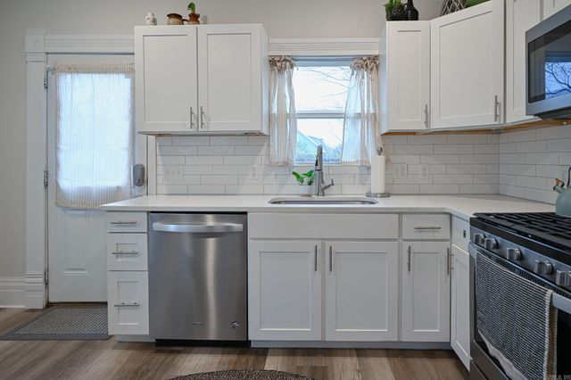 604 Tenth St., Mena, AR 71953