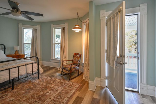 604 Tenth St., Mena, AR 71953