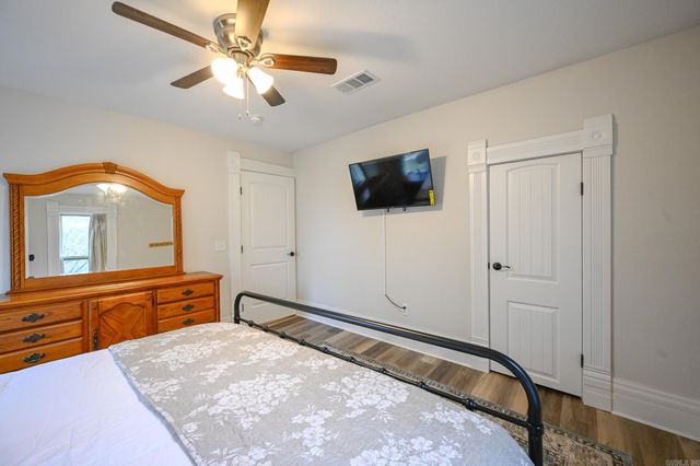 604 Tenth St., Mena, AR 71953