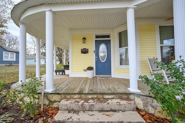 604 Tenth St., Mena, AR 71953