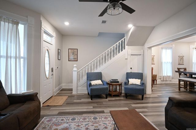 604 Tenth St., Mena, AR 71953