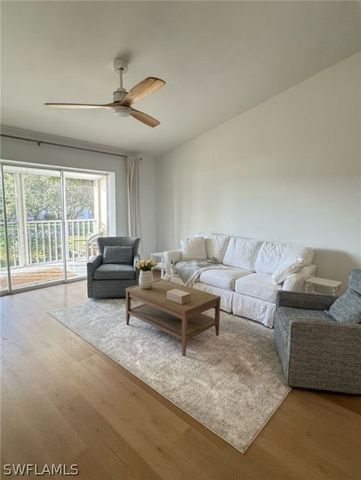 529 Mardel DR 311, Naples, FL 34104