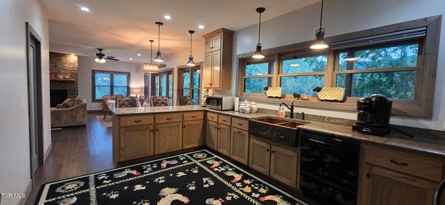 109 Lonesome Pine Trail, Butler, TN 37640