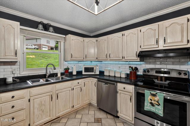 4020 Cooks Inlet Road, Kingsport, TN 37664