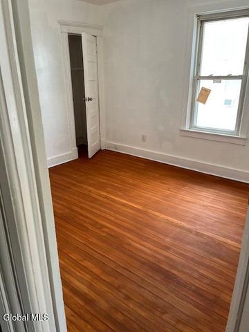 26 Linden Street, Schenectady, NY 12304