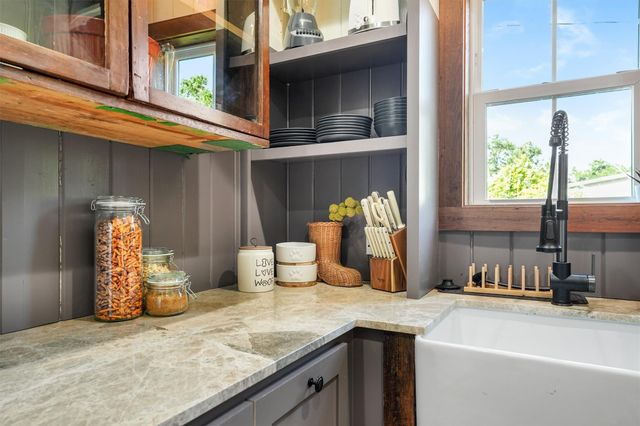 3114 Avenue M, Galveston, TX 77550