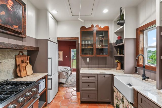 3114 Avenue M, Galveston, TX 77550