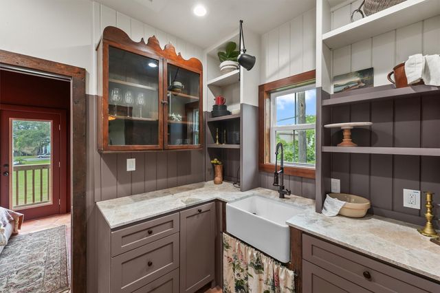 3114 Avenue M, Galveston, TX 77550