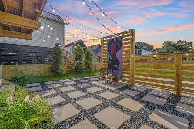 3114 Avenue M, Galveston, TX 77550