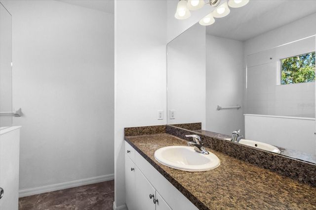 4915 MISSION PARK LANE, Bradenton, FL 34211